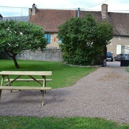 Appartement Passe Partout Lucenay-l'Eveque Buitenkant foto